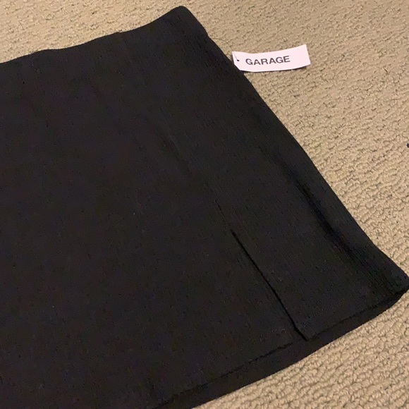 Black mini skirt - Picture 3 of 7